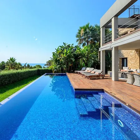 Cap Martinet Mit Beheizbarem Pool *